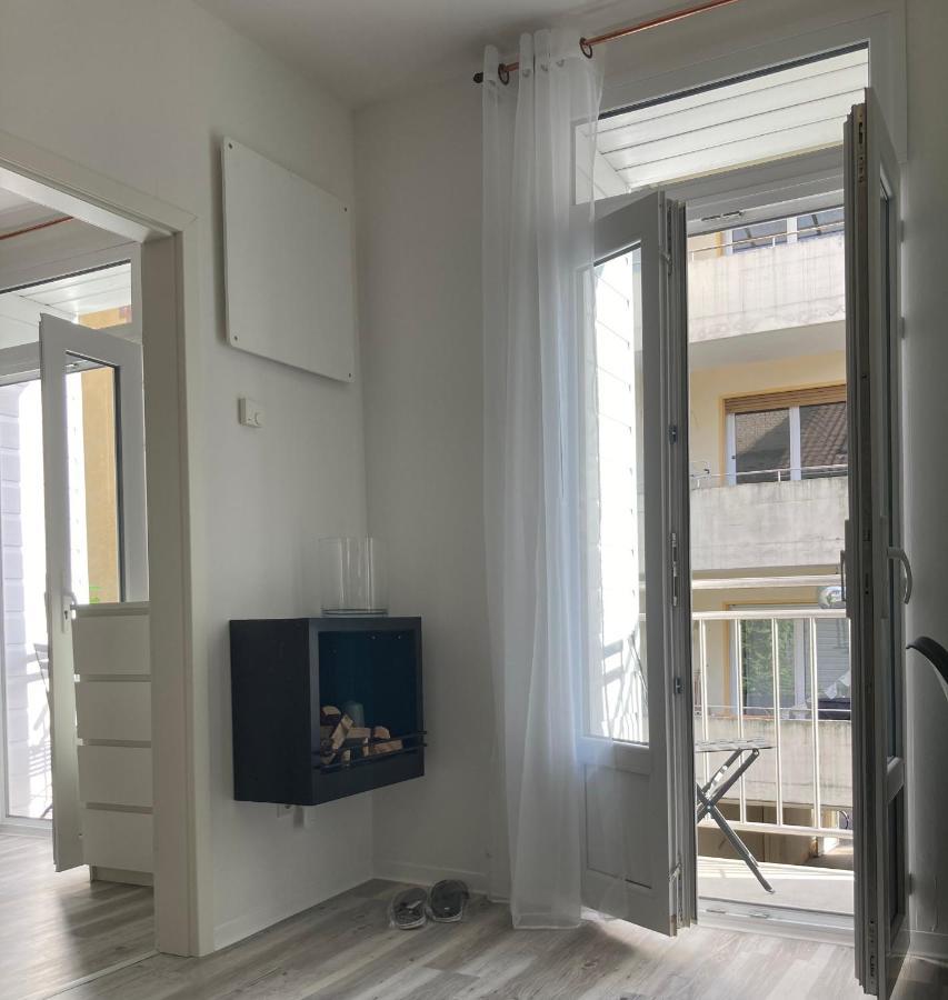 SaarPartment S3 am Staden in Saarbrücken - Living in Style mit Küche, Bad, Balkon, Boxspringbett, WiFi, Parking - 11x in SB Exterior foto